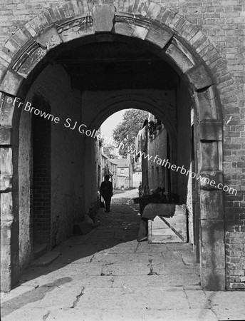 ARCH UNDER TOWN HALL